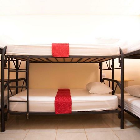 Flor De Katty Hostel Airport Río Segundo Екстериор снимка